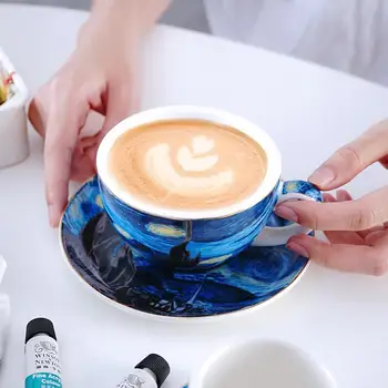 Evropskem slogu majhne luksuzni skodelico kave in krožnik nastavite latte cvet pokal cappuccino popoldanski čaj vrč čaja skodelice in krožnik določa